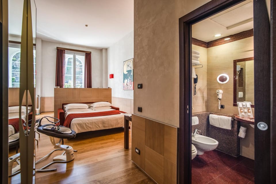 Bathroom, Photo of the whole room