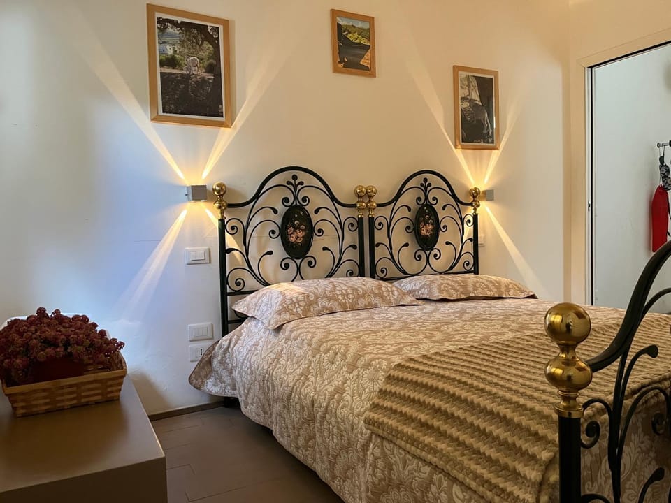 CASETTA BIANCA House in Palermo