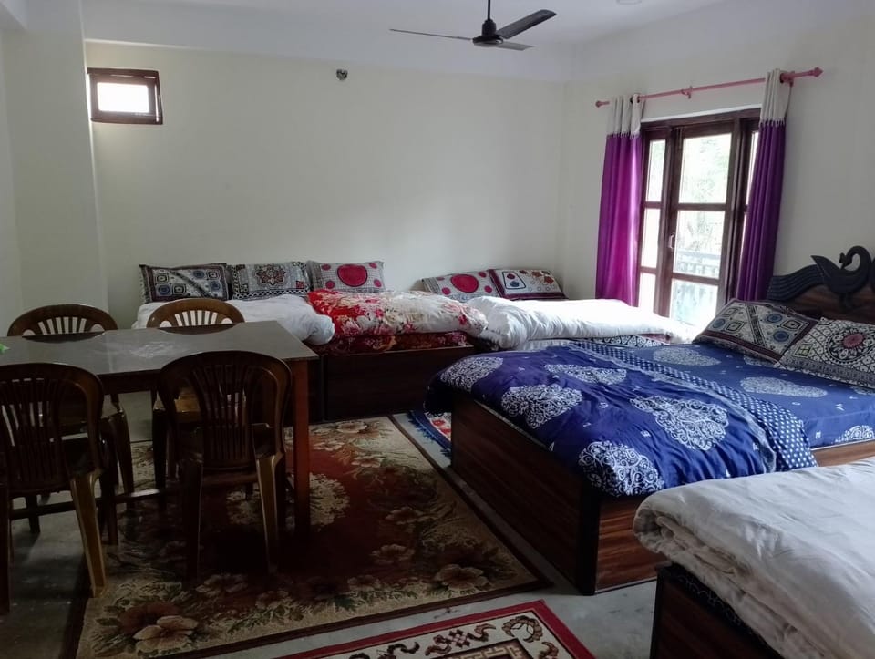 Bed, Photo of the whole room, Bedroom, fireplace