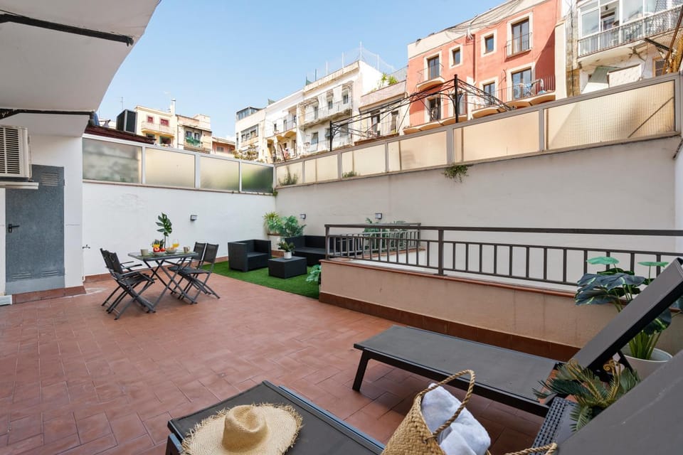 Patio, Day, Balcony/Terrace
