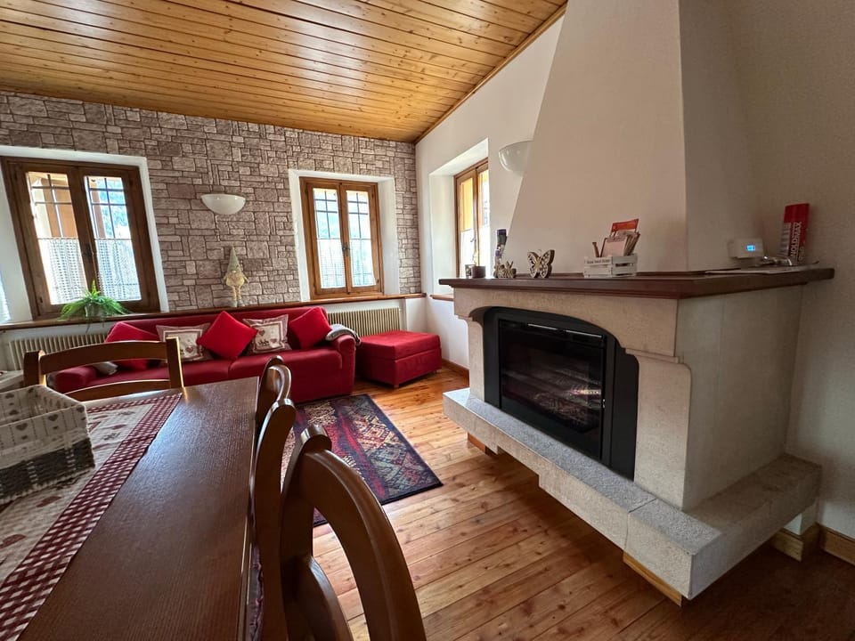 Living room, fireplace