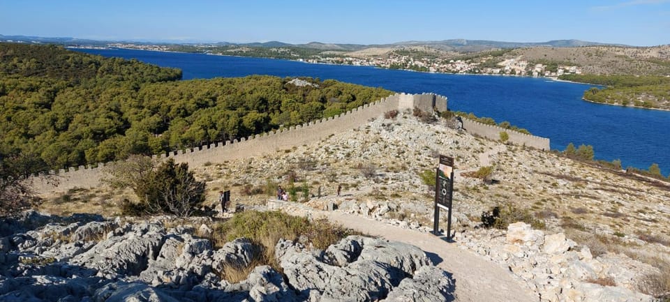 Apartmani Mlinar - One bedroom apartment with seaview Apartment in Šibenik-Knin County, Croatia