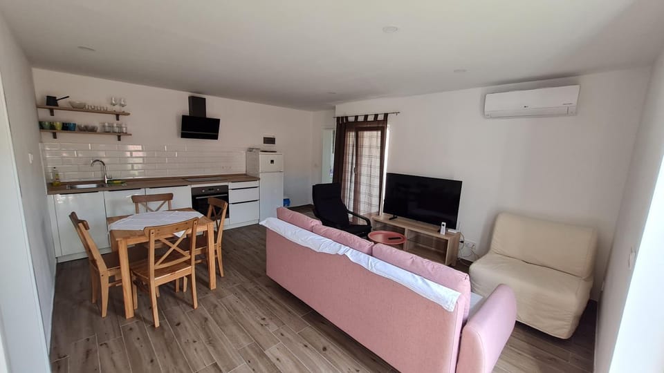 Apartmani Mlinar - One bedroom apartment with seaview Apartment in Šibenik-Knin County, Croatia
