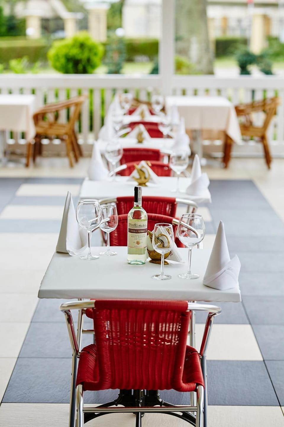 Restaurant/places to eat, Spring, Summer, Balcony/Terrace, Autumn, On site, Alcoholic drinks