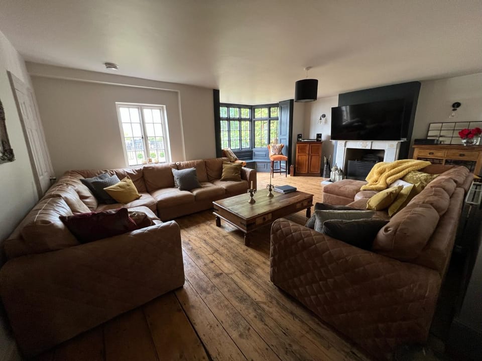 Communal lounge/ TV room, Living room