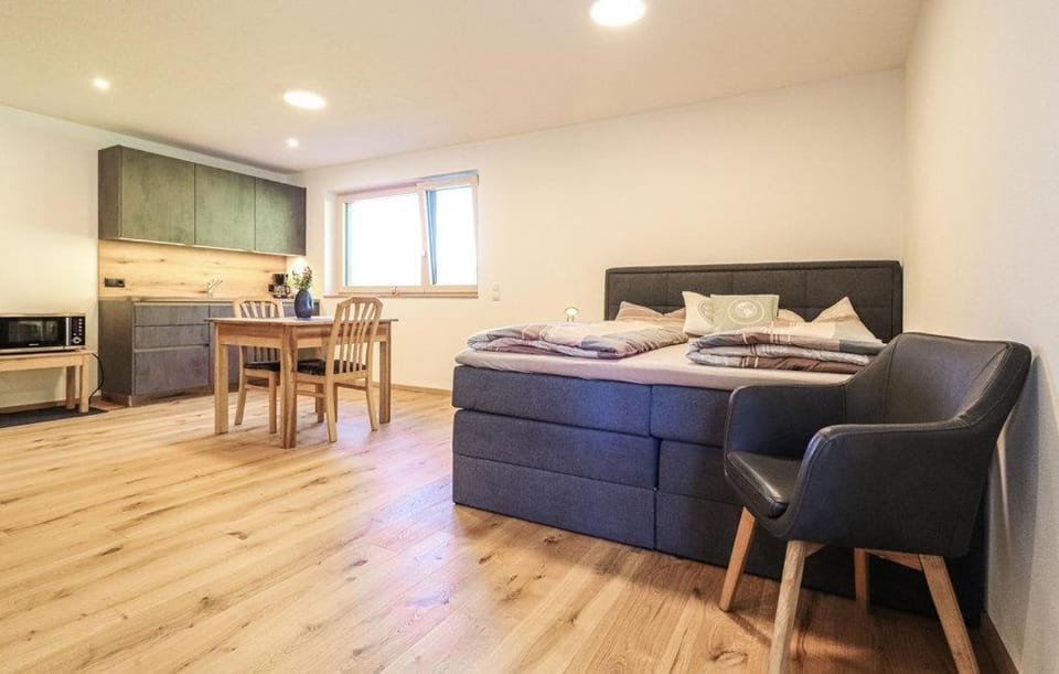 Kitchen or kitchenette, Living room, Dining area, minibar, stove