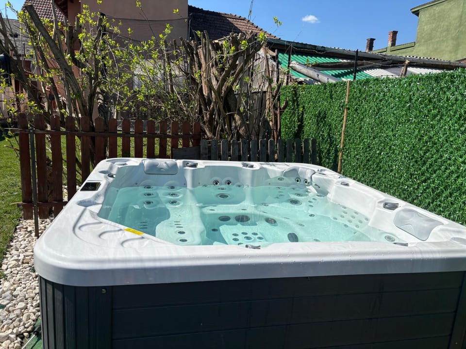 Day, Natural landscape, Hot Tub