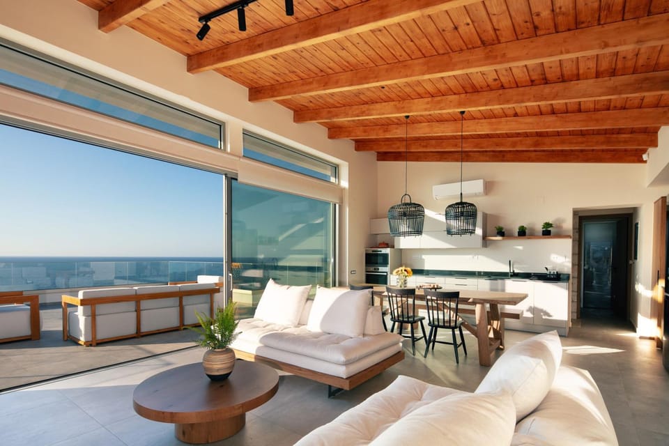 View (from property/room), Seating area, Dining area, Sea view
