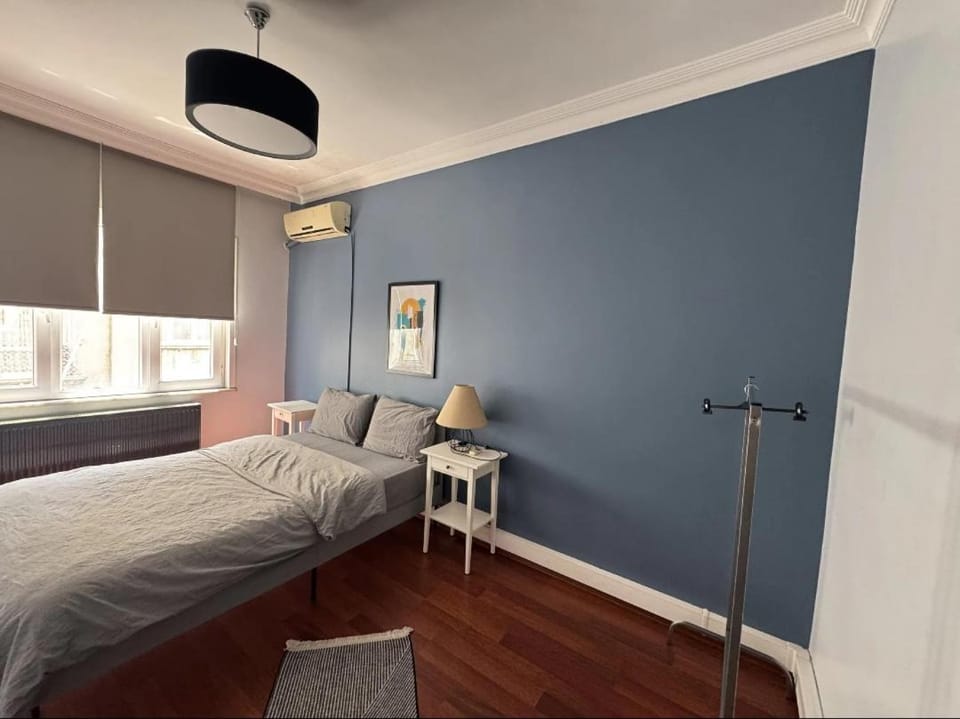 Bed, Bedroom, air conditioner