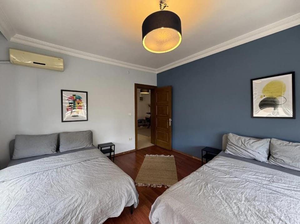 Bed, Photo of the whole room, Bedroom, air conditioner