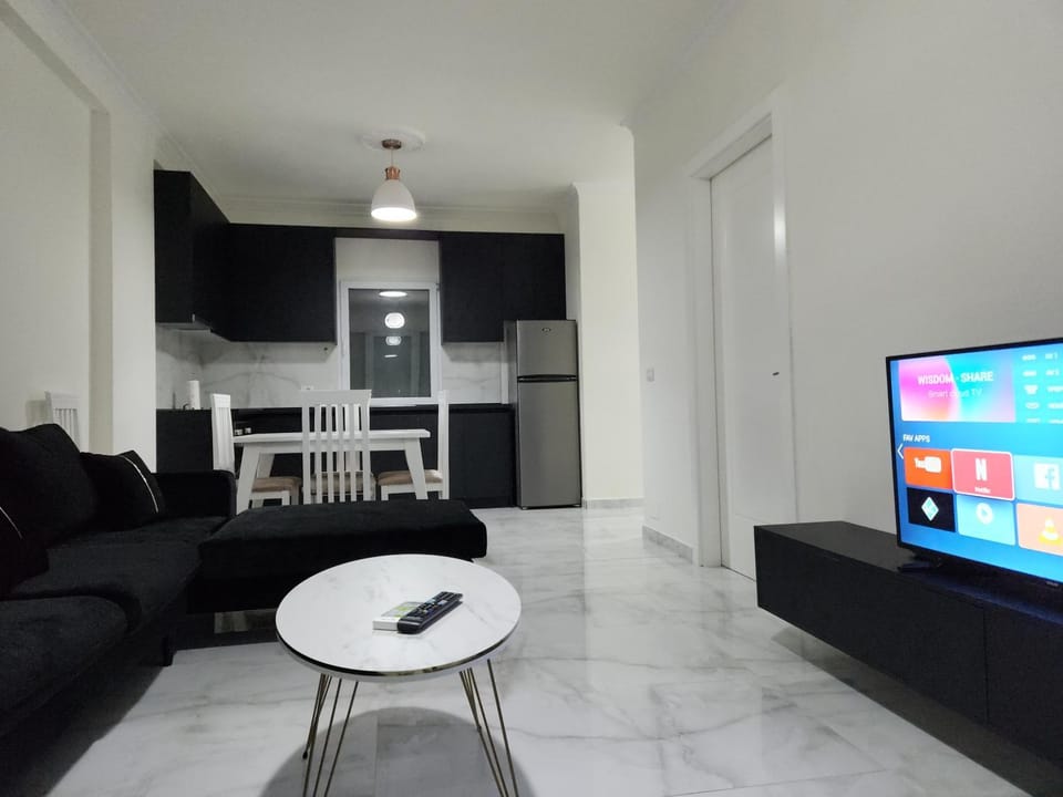 Modern Apartment 100 m from beach,Marina bay luxury resort Apartment in Vlorë