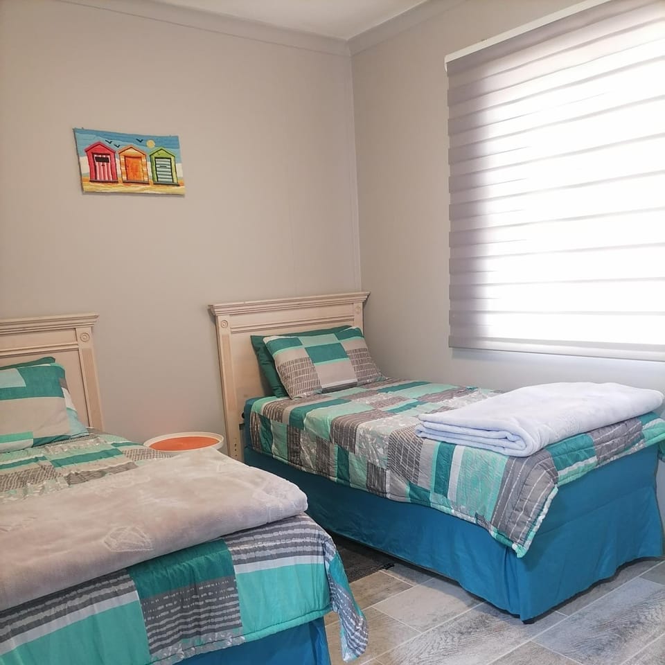 Muizenberg Mountain View Apartment Apartment in Cape Town