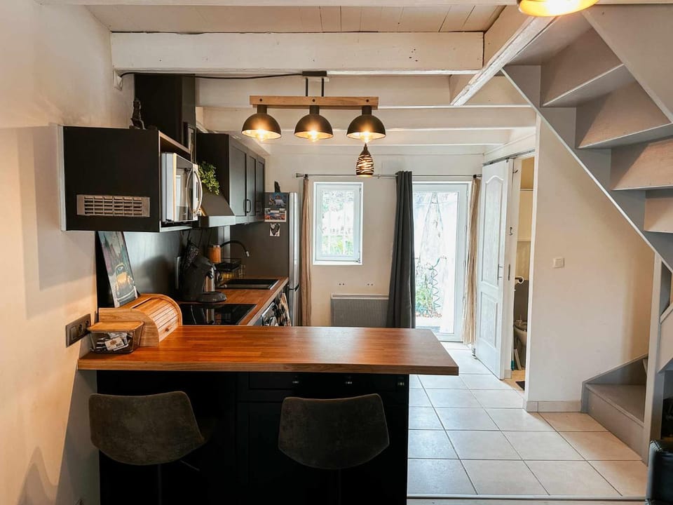 Living room, kitchen