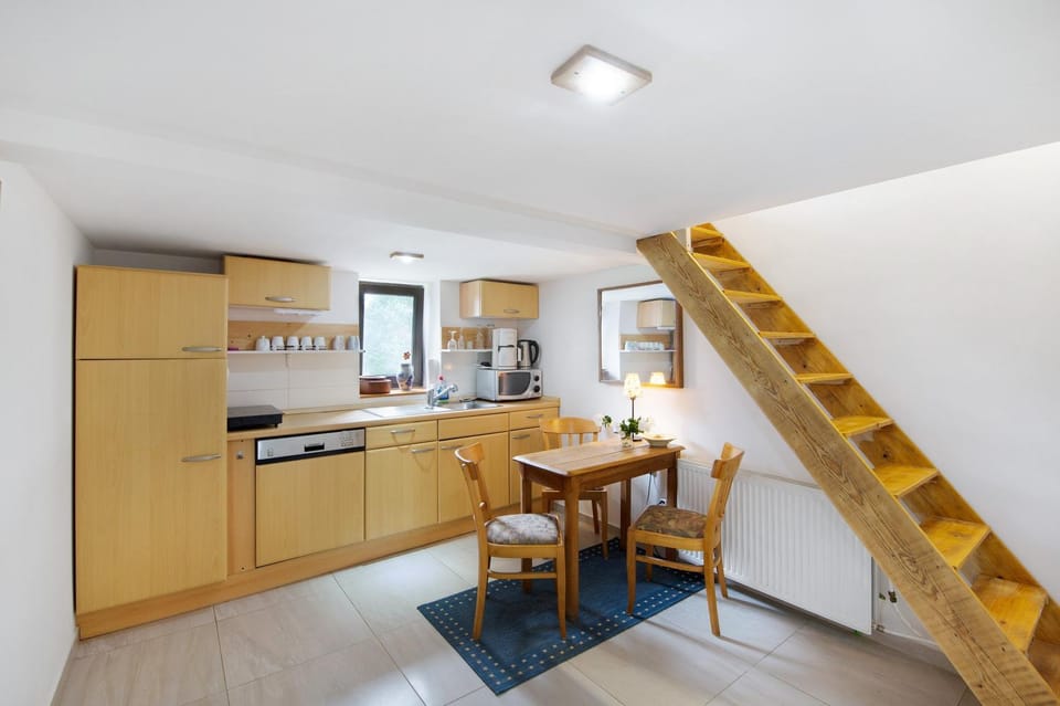 Property building, Kitchen or kitchenette, Living room