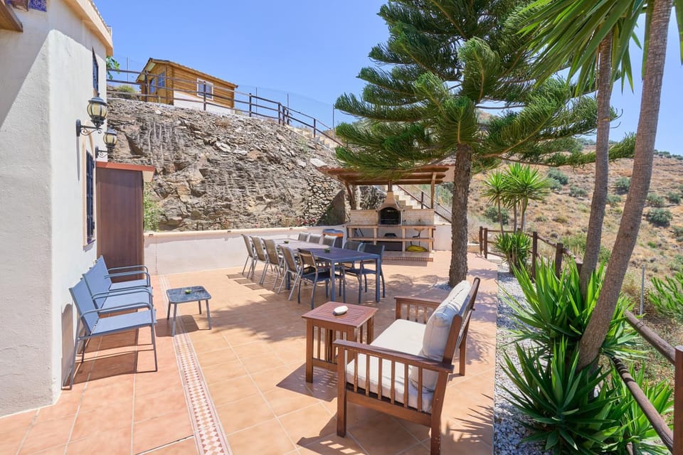 Property building, Balcony/Terrace, Living room