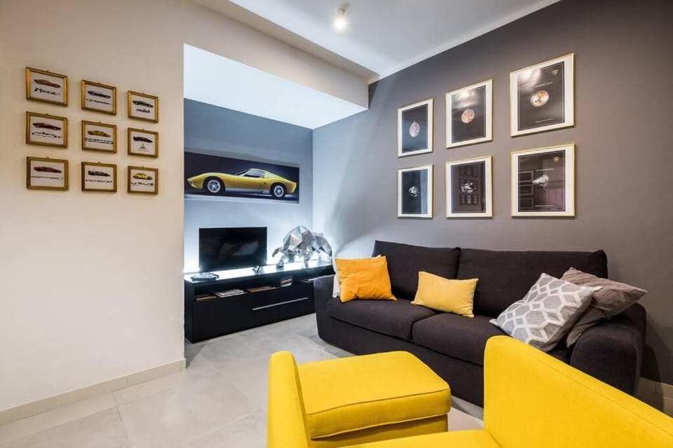 TV and multimedia, Living room, Evening entertainment