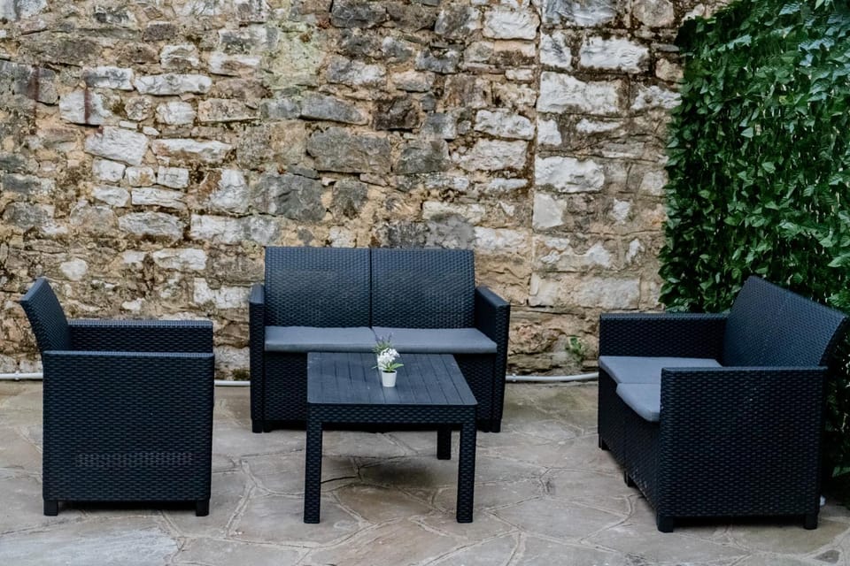 Property building, Patio, Garden