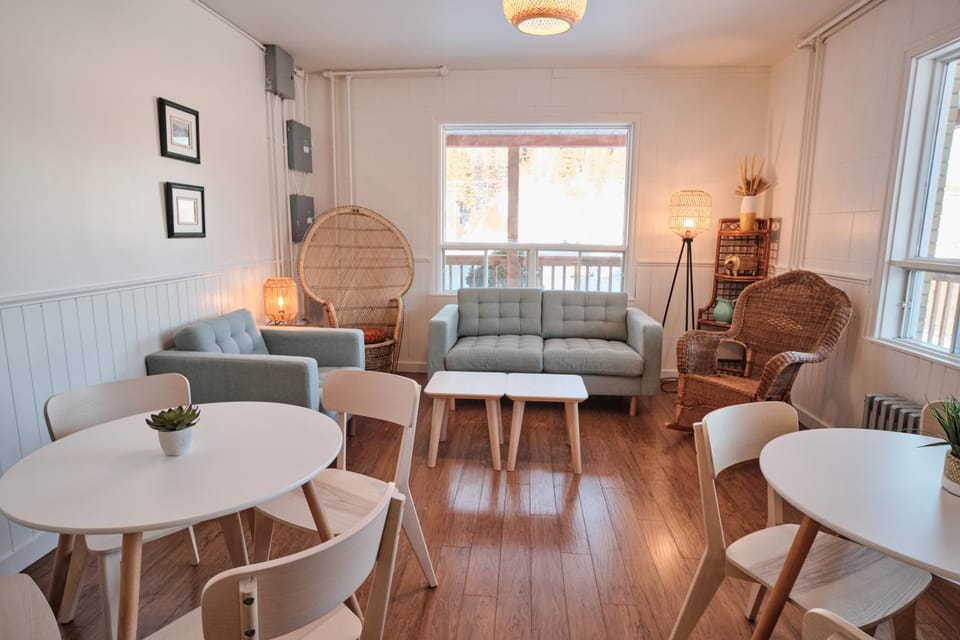 Communal lounge/ TV room, Living room, Seating area, Dining area