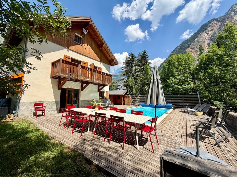 Property building, Swimming pool
