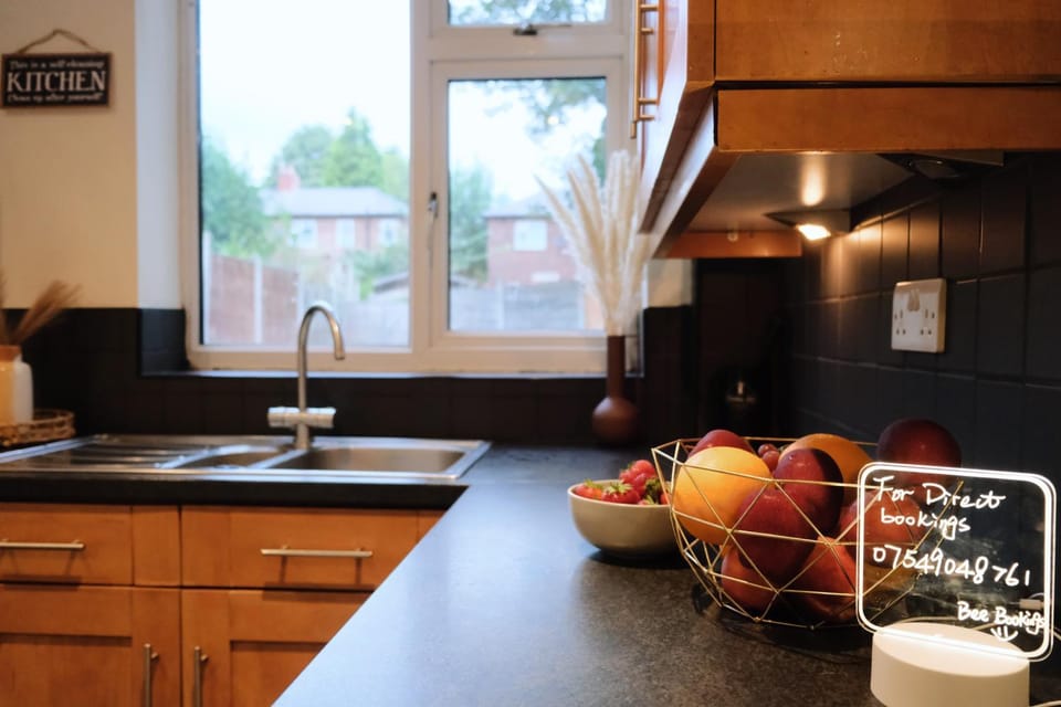 Kitchen or kitchenette, Communal kitchen