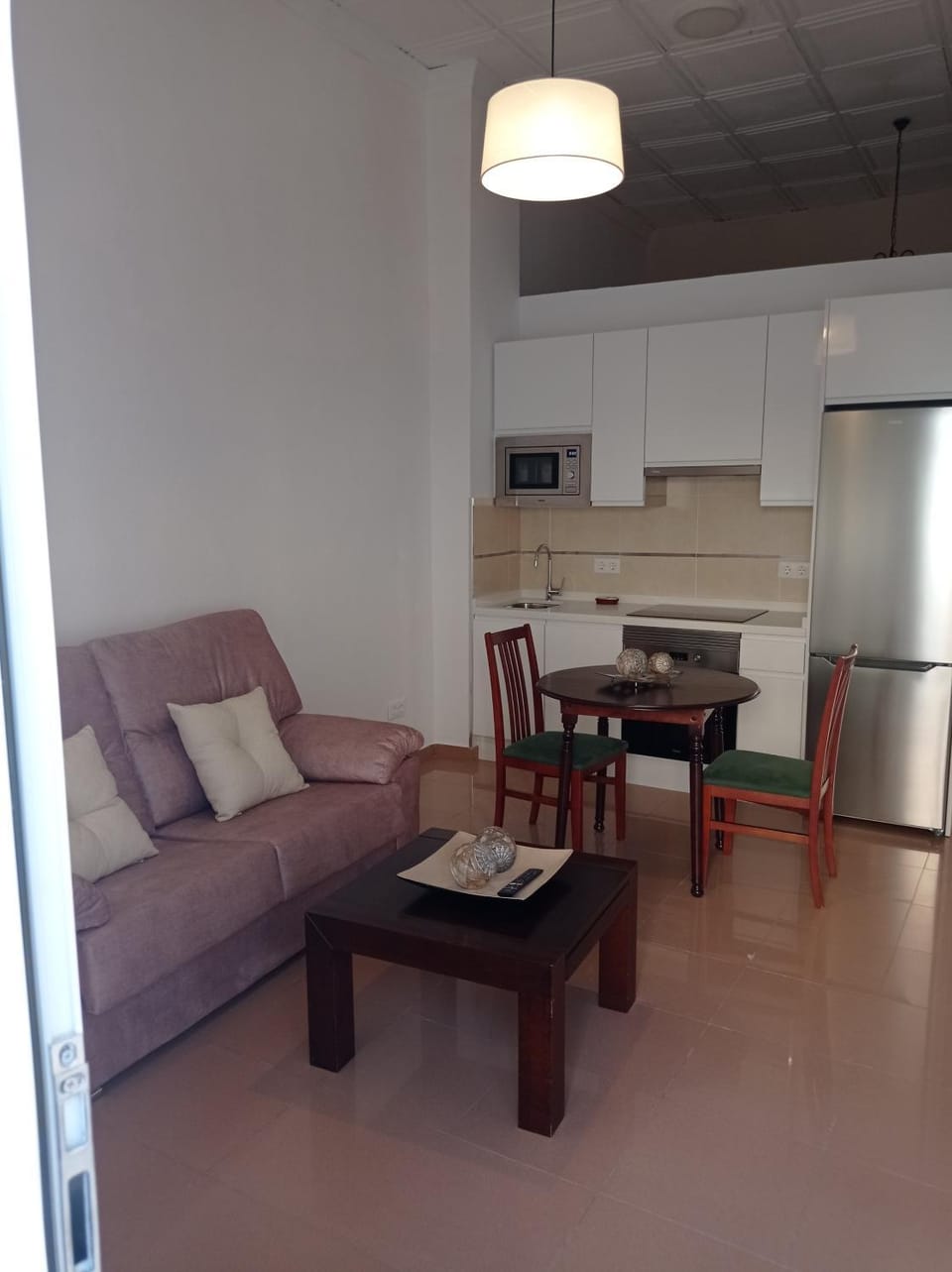 Kitchen or kitchenette, Living room, stove