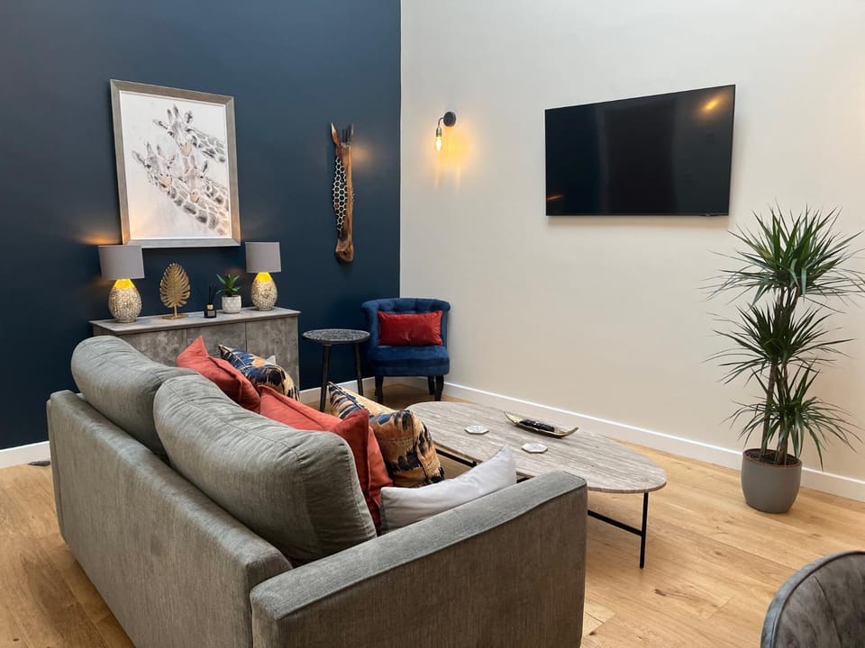TV and multimedia, Living room, Seating area