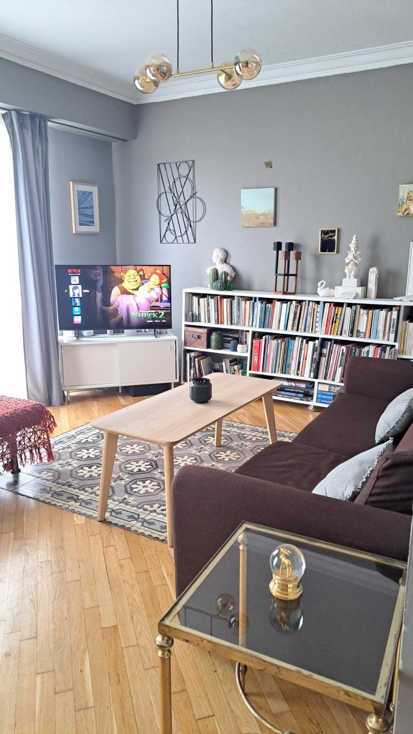 TV and multimedia, Seating area