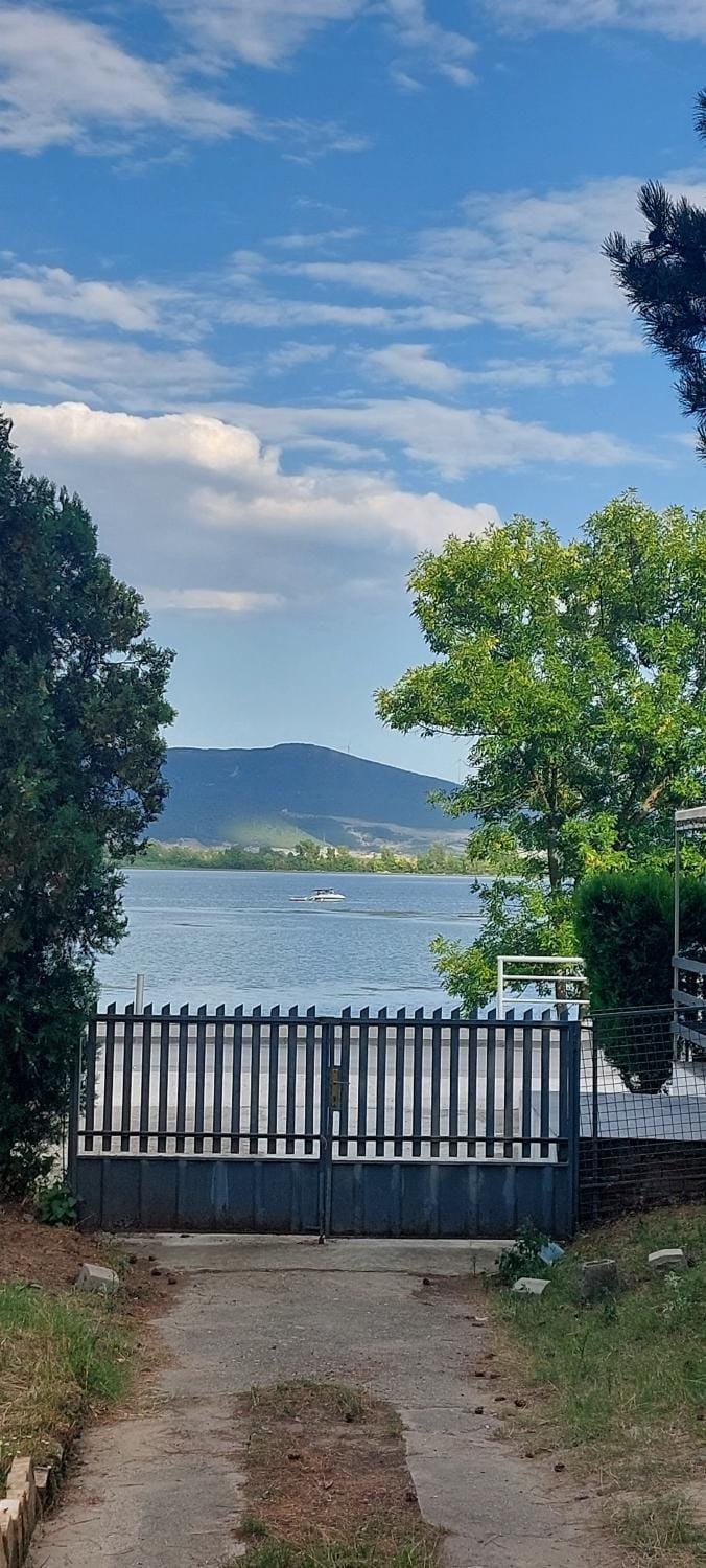 River view, Parking