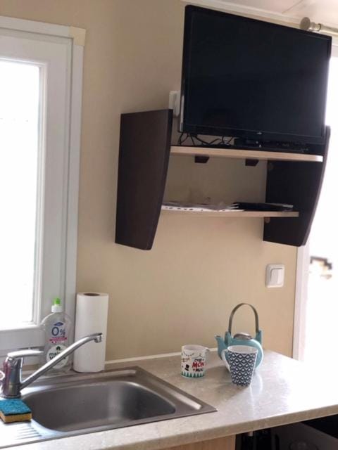 TV and multimedia, Kitchen or kitchenette
