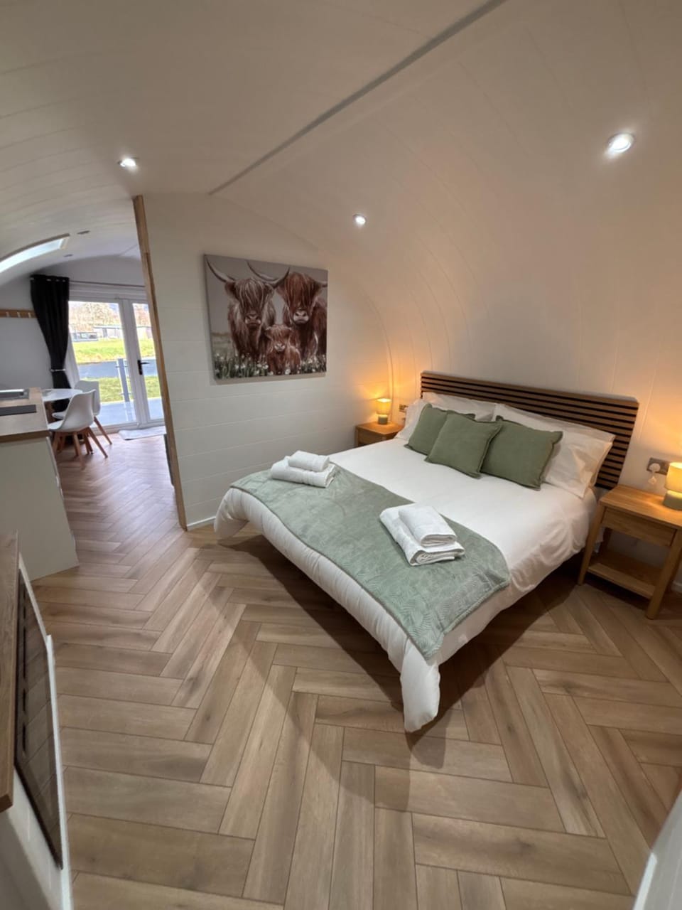 Kings Caves Glamping Campground/ 
RV Resort in England