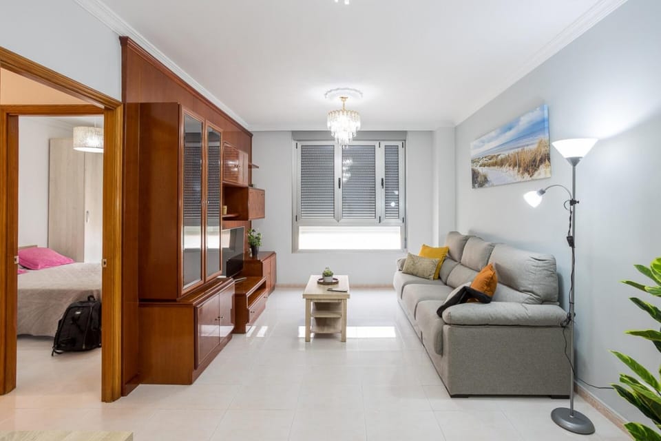 Flatguest Las Canteras Beach 10 + Wifi + 5 Pax Apartment in Las Palmas de Gran Canaria