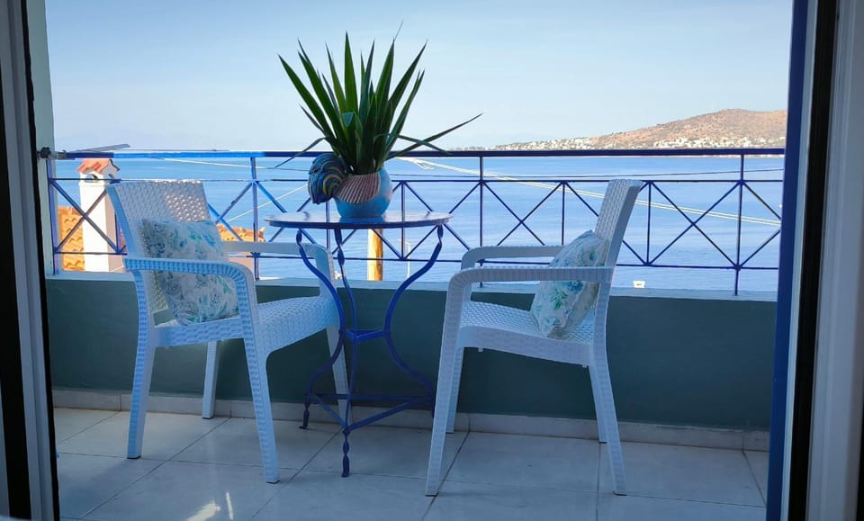 View (from property/room), Mountain view, Mountain view, Sea view