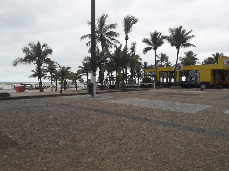 Apto Beira Mar Praia Mirin Apartment in State of São Paulo