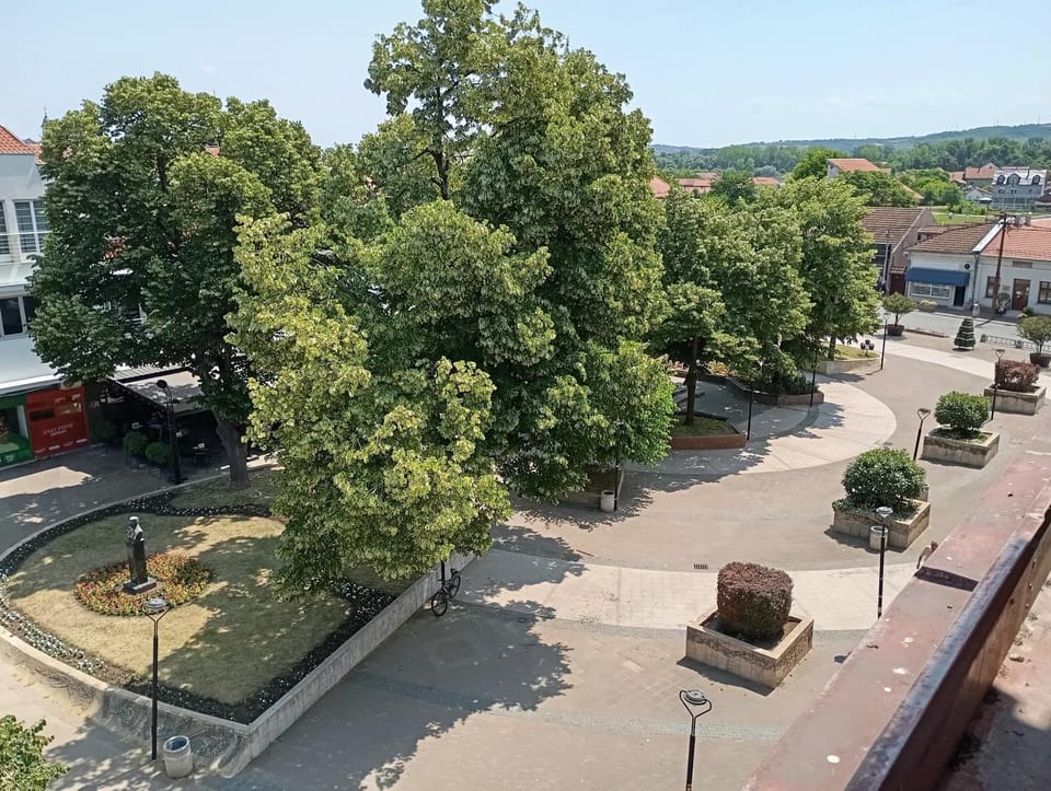 Stan u samom centru Obrenovca, na Trgu 2 Apartment in Vojvodina