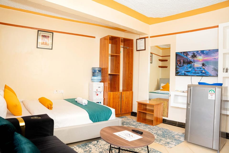 TV and multimedia, Living room, Seating area, wardrobe
