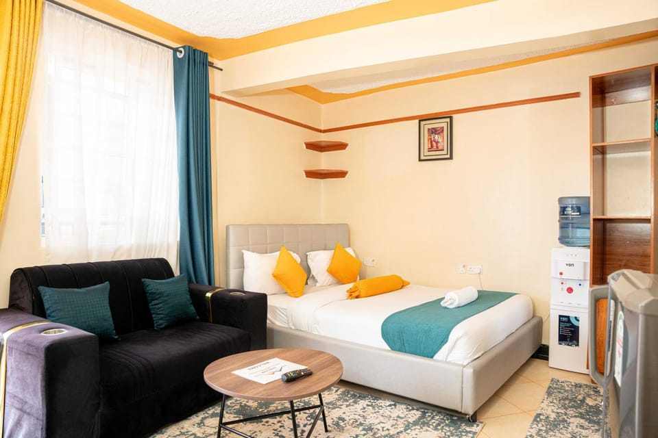 Bed, Seating area, Bedroom