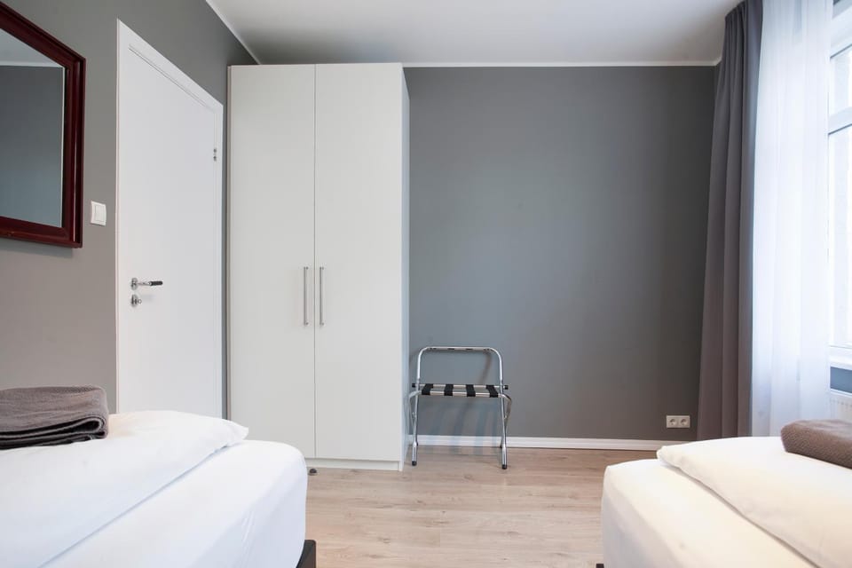 Bedroom, wardrobe