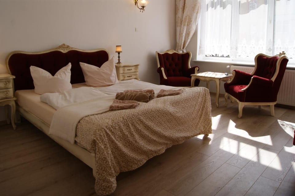 Day, Photo of the whole room