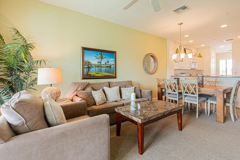 Greenlinks-Lely-Building 1200 House in Collier County