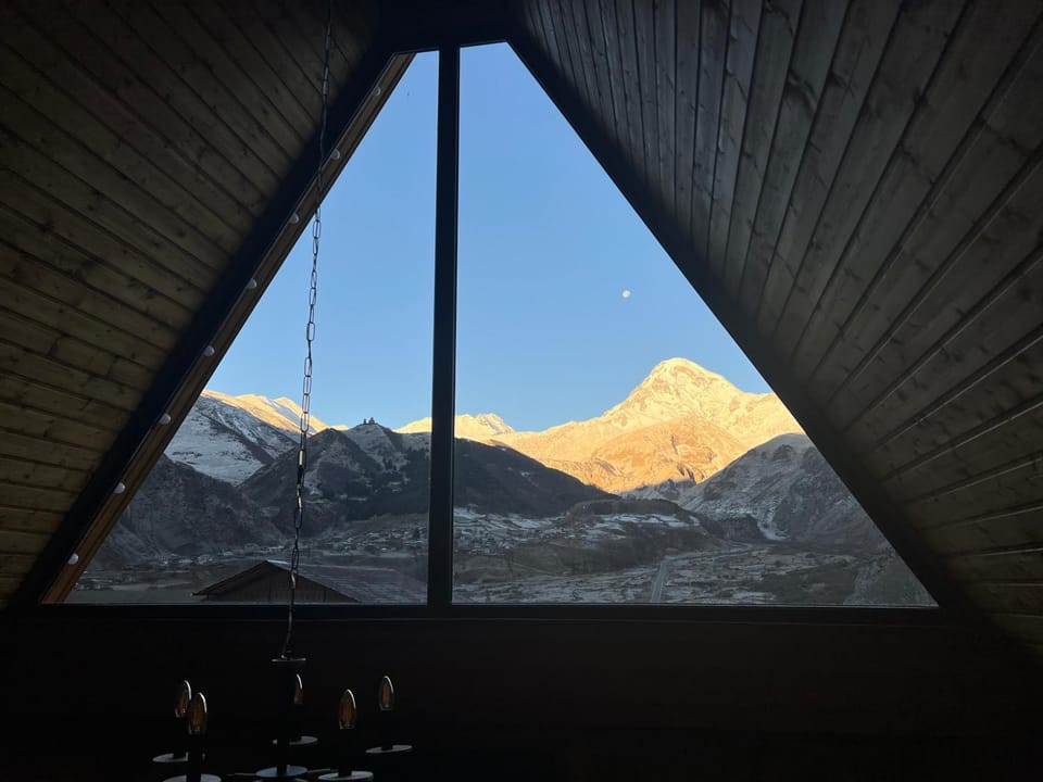 Nearby landmark, Day, Natural landscape, Mountain view