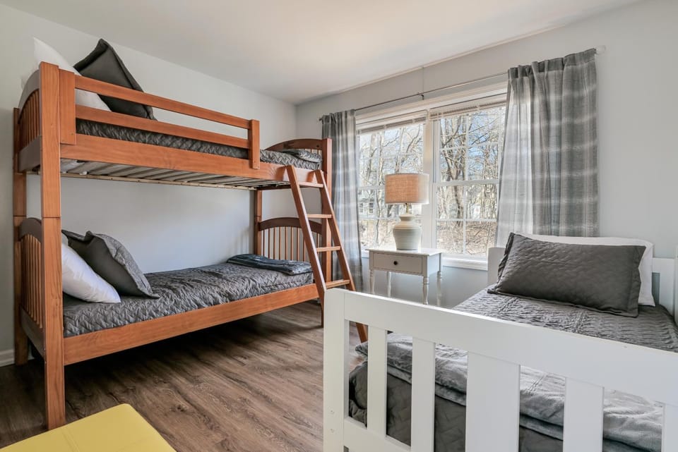 bunk bed