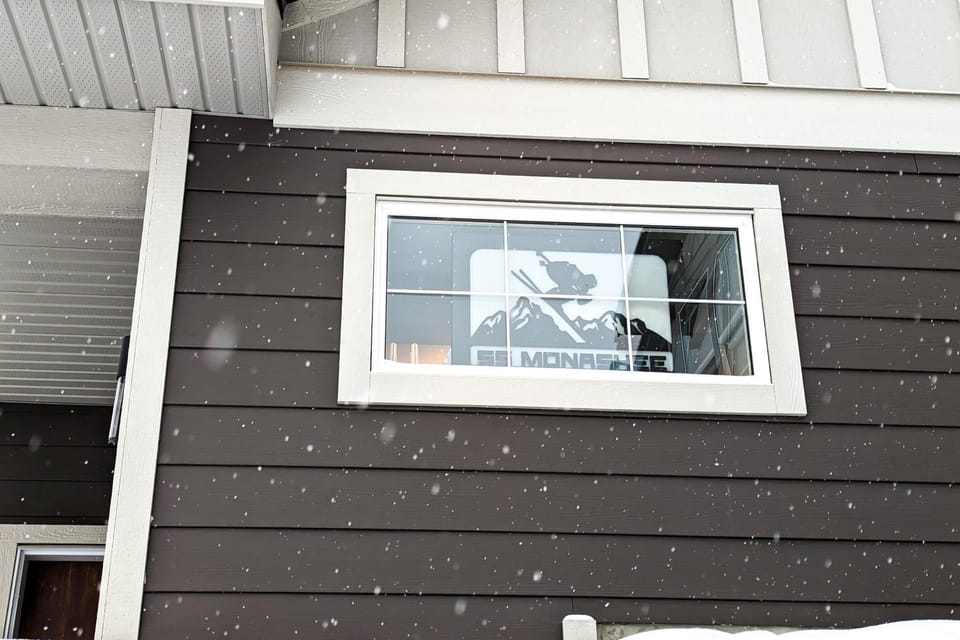 Grizzly Ridge House in British Columbia