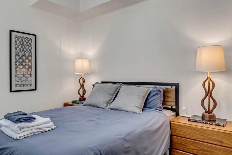 Contemporary Apartment - 5 Min To TIAA Bank Field! Apartment in Jacksonville