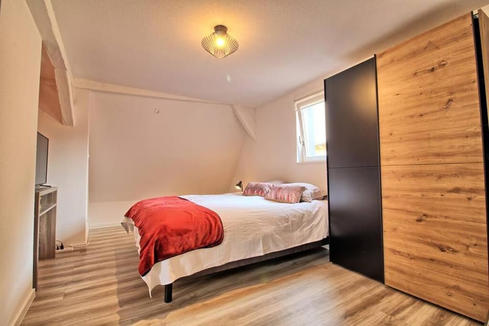 Bed, Bedroom, wardrobe