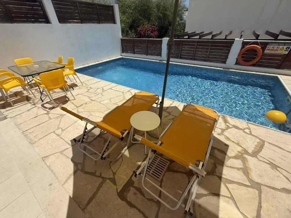 Villa Mulberry Retreat 0,5Km From Everything Villa in Peyia