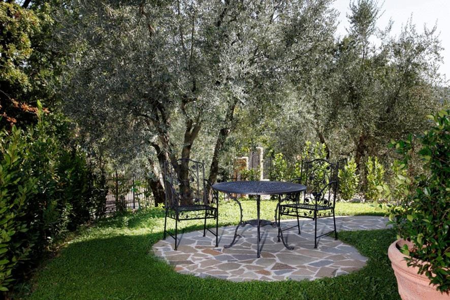 Day, Garden