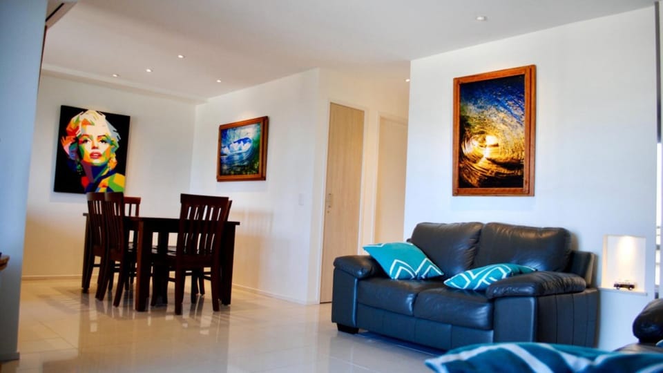 Great Views, Ultimate Comfort and Top Location! Apartment in Sunshine Coast