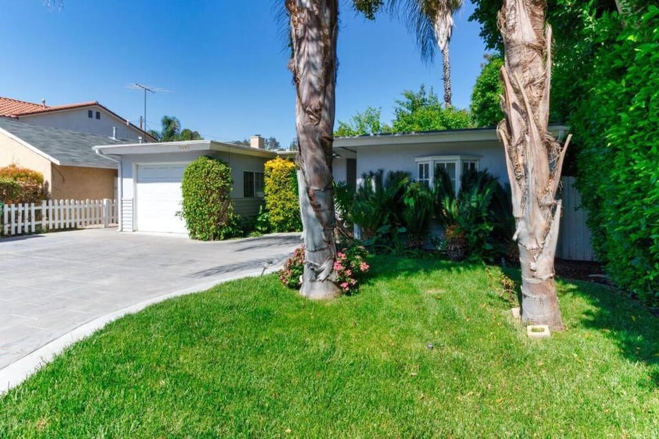 Woodland Hills Charmer House in Woodland Hills