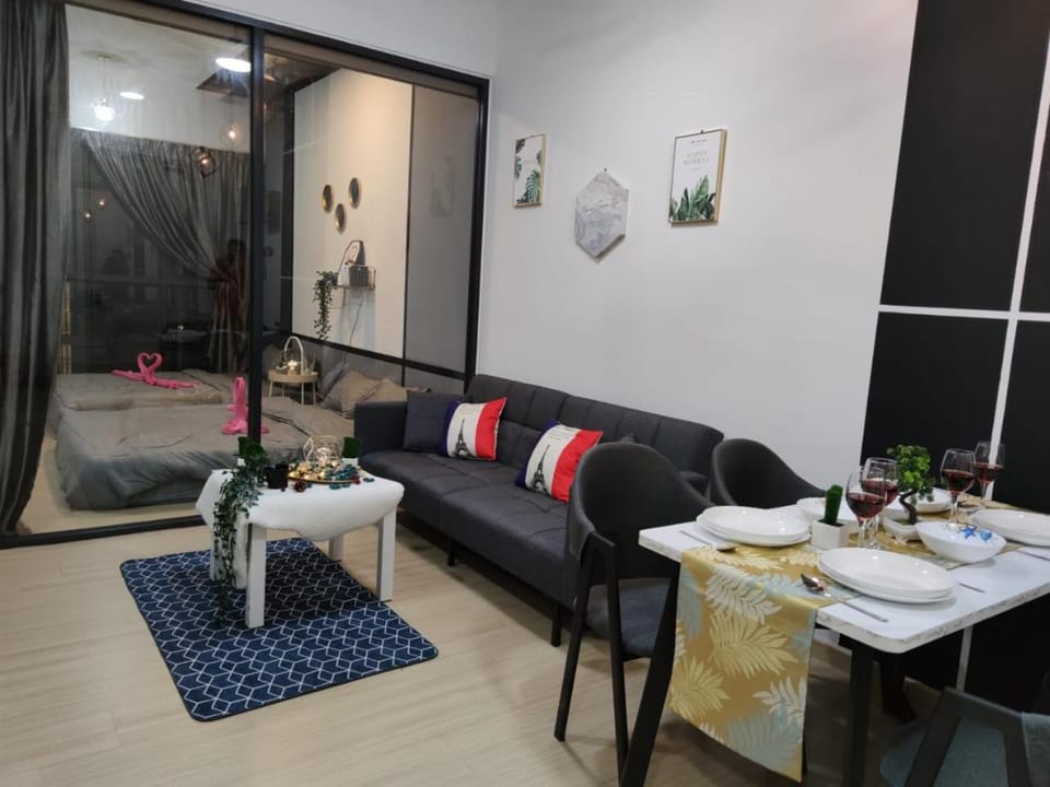 DS13 Dsara 50inch 4k tv Netflix mrt next SB Hospital Apartment in Petaling Jaya