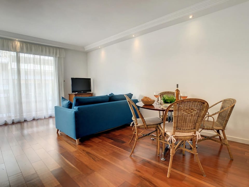 Blue Riviera Terrace Central by NiceSitter Apartment in Nice